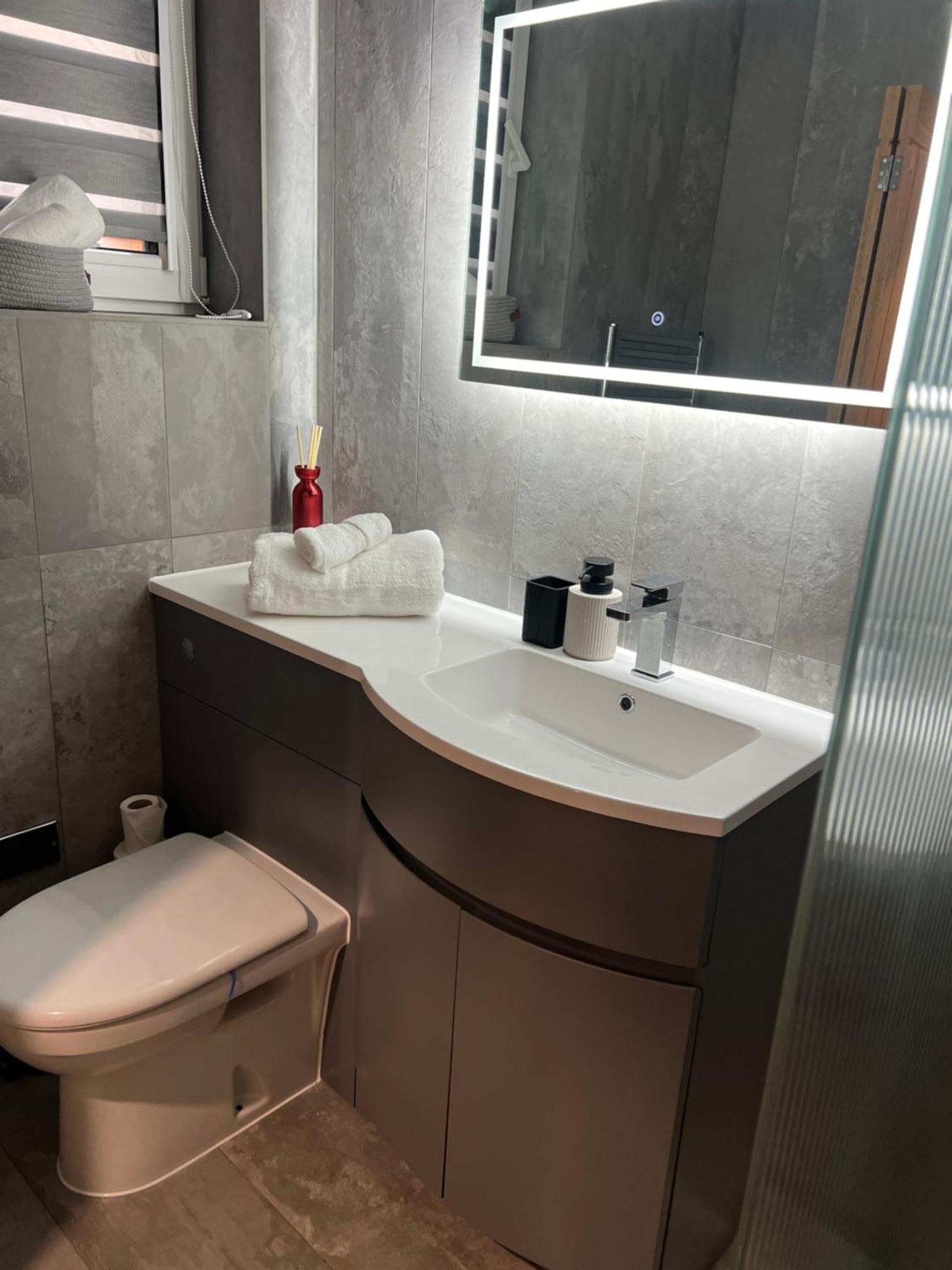 New Built Cosy Apartment Within Walking Distance Of Churchill Hospital 牛津 外观 照片