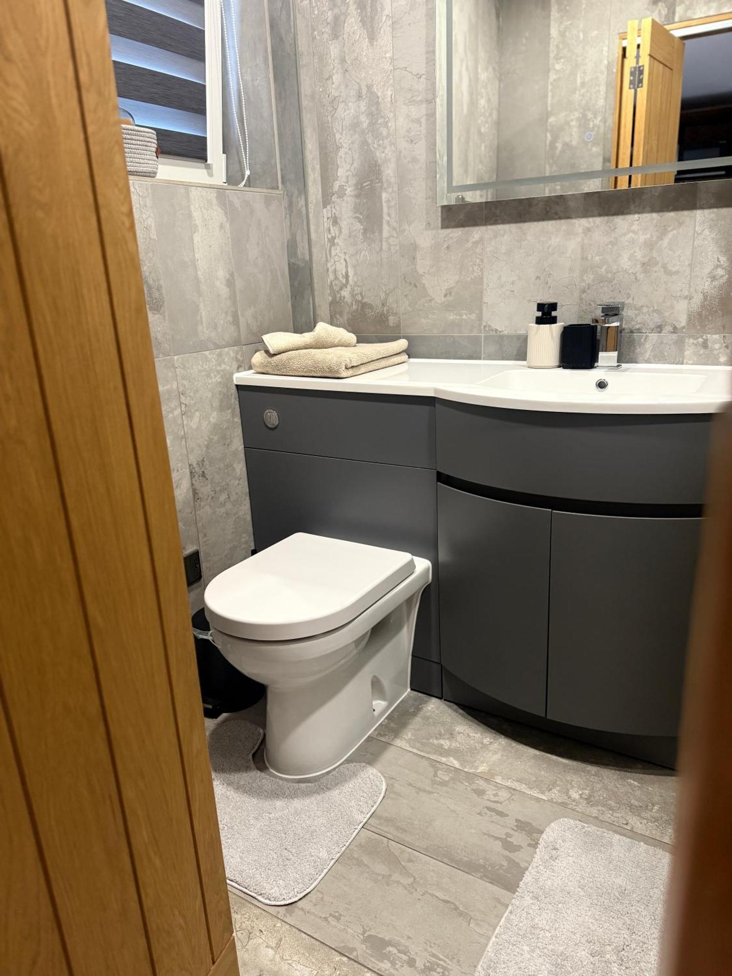 New Built Cosy Apartment Within Walking Distance Of Churchill Hospital 牛津 外观 照片